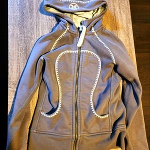 SCUBA LULULEMON SWEATER